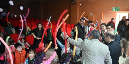 Sivas'ta çocuklar için renkli festival