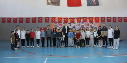 Sivas'ta başarılı sporculara destek