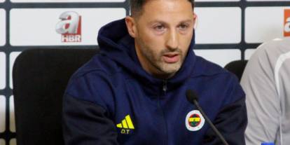 Tedesco, futbolcular ve taraftarla vedalaştı