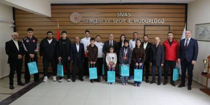 Sivaslı sporculardan Türkiye şampiyonası sonrası anlamlı ziyaret