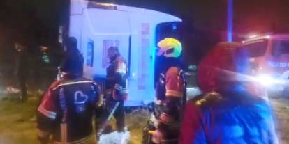 Yolcu otobüsü devrildi! 3 kişi öldü, 31 kişi yaralandı