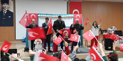 Sivas’ta 11 ilçede binlerce çocuk şenlikte buluştu