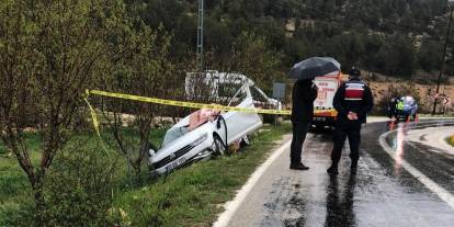 TIR ile çarpışan otomobilin sürücüsü öldü