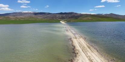Sivas'ta 30 hane ile ulaşım kesildi