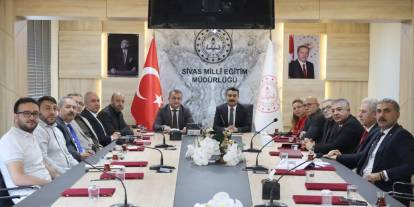 Sivas'ta mesleki eğitim masaya yatırıldı