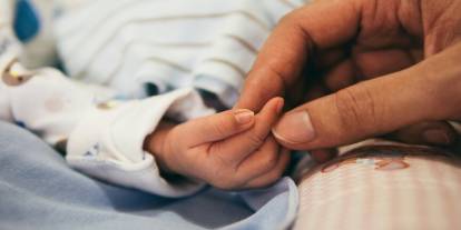 Sözleşmeli personelin doğum izni 24 haftaya çıkarıldı