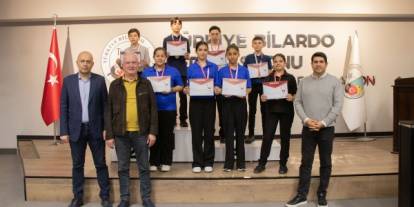 Sivaslı sporcular bilardo Türkiye birinciliğinde ilk üçe girdi