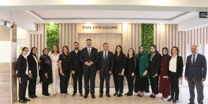 Sivas'ta okul hemşireleri unutulmadı