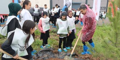 Sivas’ta fidanlar etik için yeşerdi