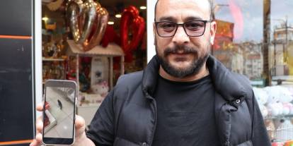 Sivas'ta yağmurdan kaçan karga iş yerine sığındı