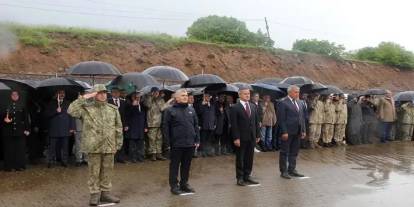 33 yıl önce şehit edilen 33 asker törenle anıldı
