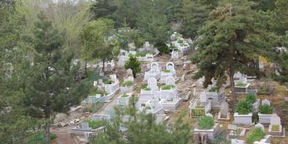 Sivas'ta mezarlıklara cep telefonuyla ulaşım dönemi başladı