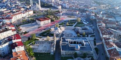Sivas'ta tarihi camide bayram namazı coşkusu