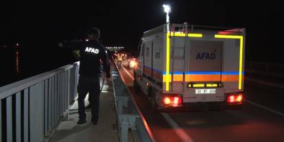 Kızılırmak'a düşen kişi için ekipler harekete geçti
