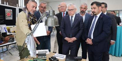 Vali Şimşek “Kızılırmak’tan Sumud’a” sergisini gezdi