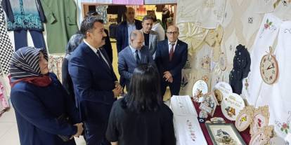 Suşehri’nde kursiyerlerin eserleri görücüye çıktı
