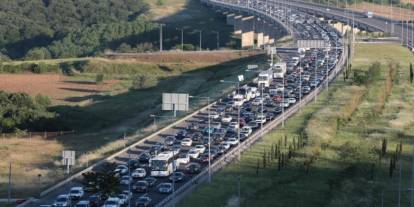 Otoyol ve köprülerden 29 milyon araç geçti