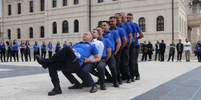 Sivas'ta ceza infaz personelinden halaylı kutlama