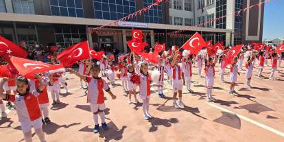 Sivas'ta minik öğrencilerden milli takıma destek klibi