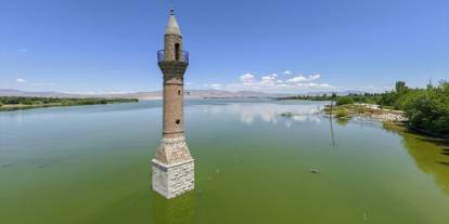 Yerleşim yerleri yeniden su altında kaldı