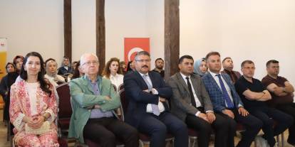 Sivas’ta öğretmenler Kayalıpınar kazısını dinledi