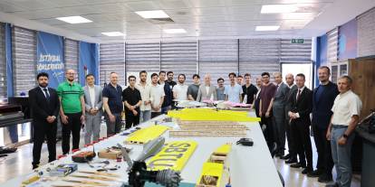 SBTÜ’de dünya birincisi öğrencilerle buluşma