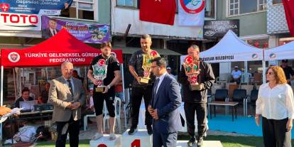 Sivaslı pehlivanlar madalyalara ambargo koydu