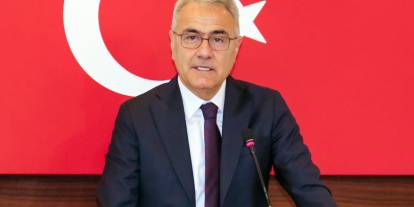 Zeki Özdemir’den ihracatçı firmalara övgü