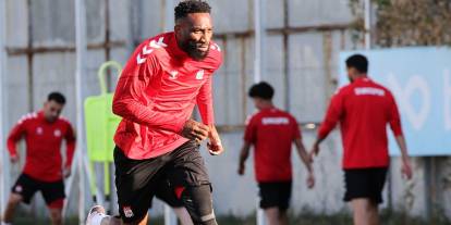 Sivasspor’da ayrılık ihtimali: Aaron’a talip çok