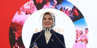 Bakan Göktaş, 'Koruyucu Aile Günü'nü kutladı