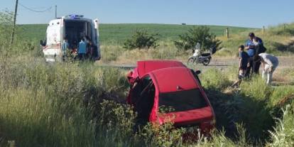 Sivas'ta otomobil şarampole uçtu