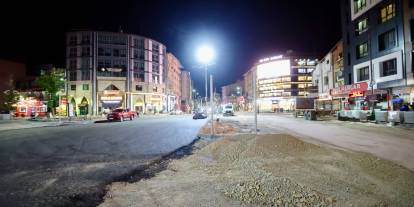 Sivas’ın en işlek caddesinde yoğun mesai
