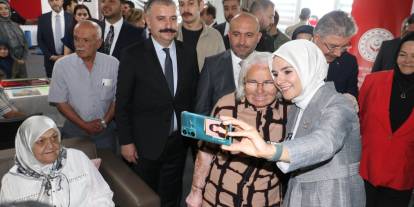 Bakan Göktaş, aktif yaşam merkezini açtı