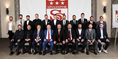 Burak Özçoban ve ekibi mesaiye başladı