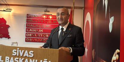 CHP Sivas Merkez İlçe Başkanı Ergüder Sümbüloğlu İstifa Etti