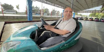 Direksiyon hayalini lunaparkta gerçekleştiriyor