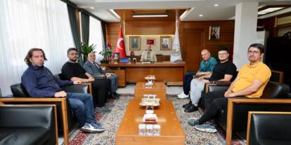 Muhittin Karahan'dan Başkan Uzun'a Plaket