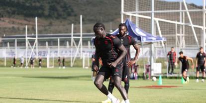 Sivasspor'da Erciyes kampı çift mesaiyle sürüyor