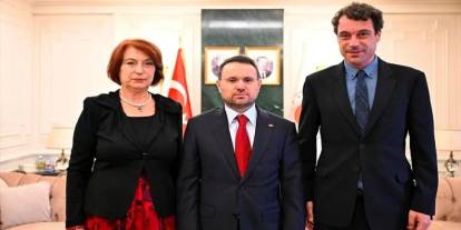 Bakan Gürlek, Uğur Mumcu'nun ailesiyle görüştü