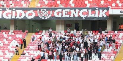 Sivasspor tribünlerinde beklenen doluluk oluşmadı