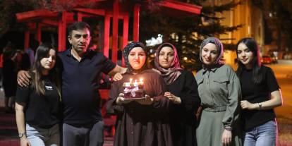 Sivas’ta gönülleri ısıtan doğum günü sürprizi