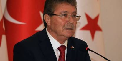 Üstel: Kıbrıs Türk halkı geri adım atmayacak