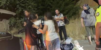 Sivas’tan Bursa’ya gidiyorlardı, Eskişehir’de kaza yaptılar