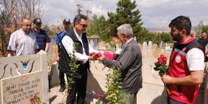 Şehit Tuncer Çeliker kabri başında anıldı