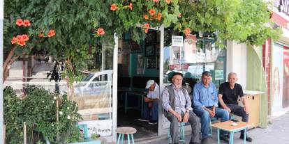 Sivas'ta bir çay ocağından 48 yıllık hayat hikayesi