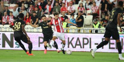 Sivasspor evinde Manisa FK ile 2-2 berabere kaldı