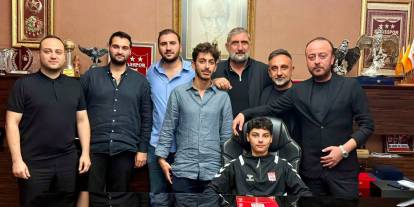 Sivasspor'un genç futbolcusundan sevindiren haber