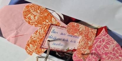 Eski eşiyle görüşen kadına, boşanma davasında tazminat cezası