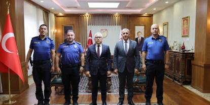 Vali Şimşek’ten terfi eden emniyet müdürlerine başarı belgesi