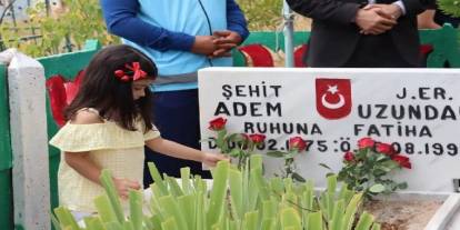 Sivas'ta şehit er mezarı başında anıldı